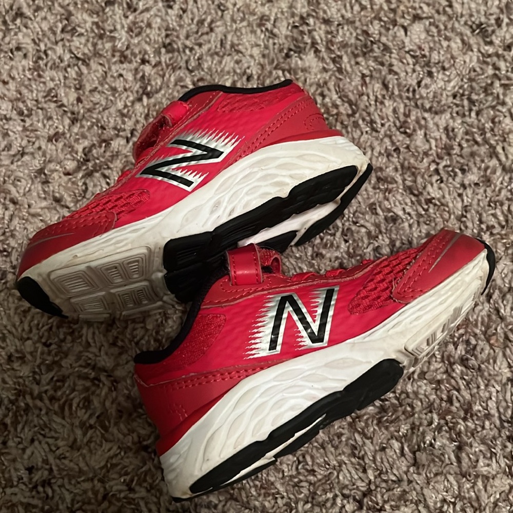 Toddler shoes New Balance size 6